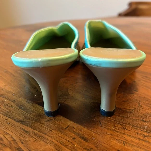 Drama Unique Light Teal Embroidered Beaded Mule Slip on Shoe Size 8 - Picture 10 of 14